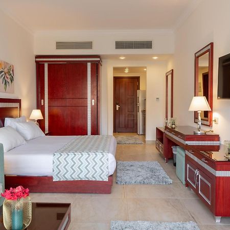 Oyster Bay Beach Resort Abu Dabbab Bagian luar foto