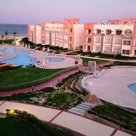 Oyster Bay Beach Resort Abu Dabbab Bagian luar foto
