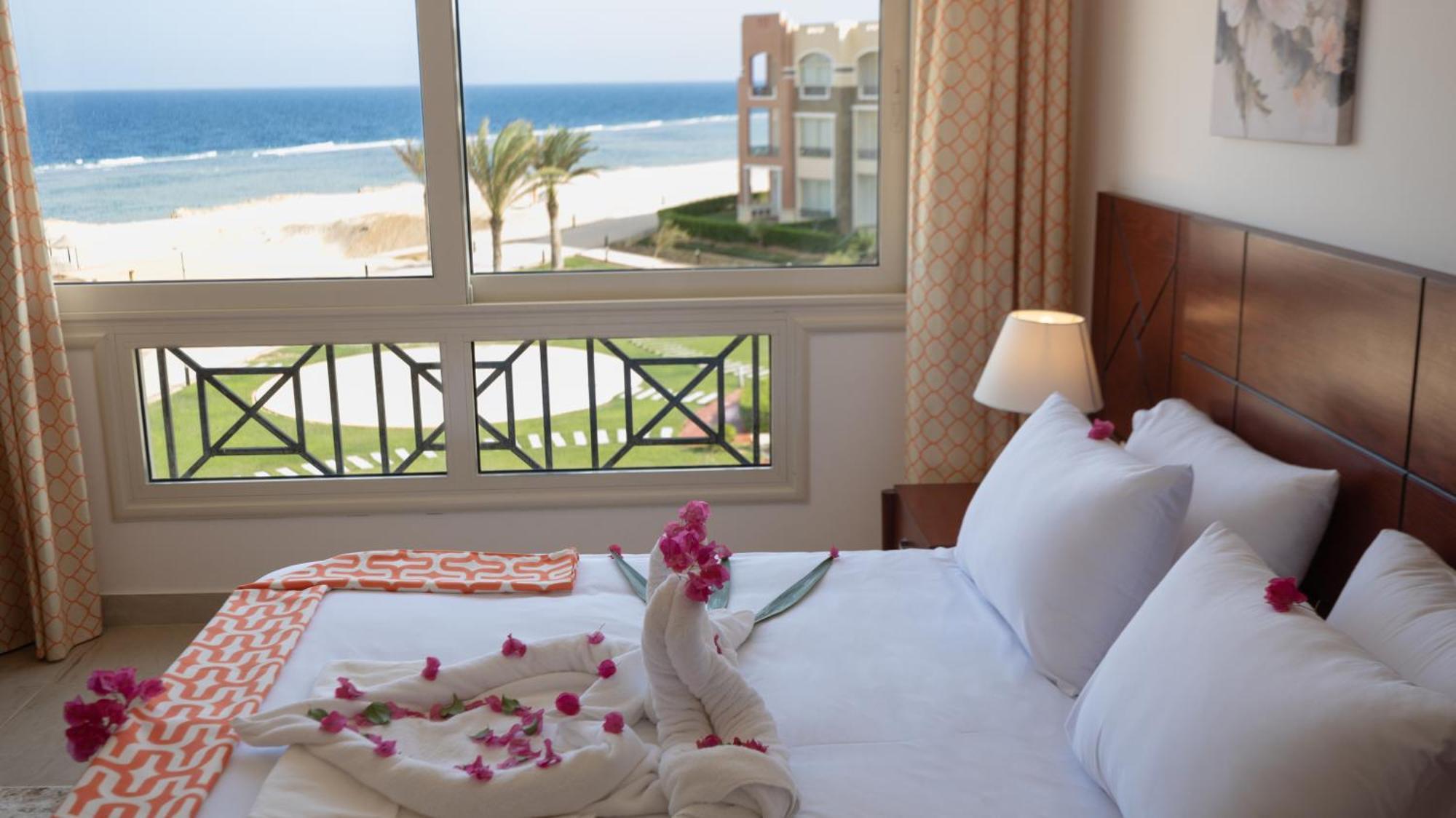 Oyster Bay Beach Resort Abu Dabbab Bagian luar foto