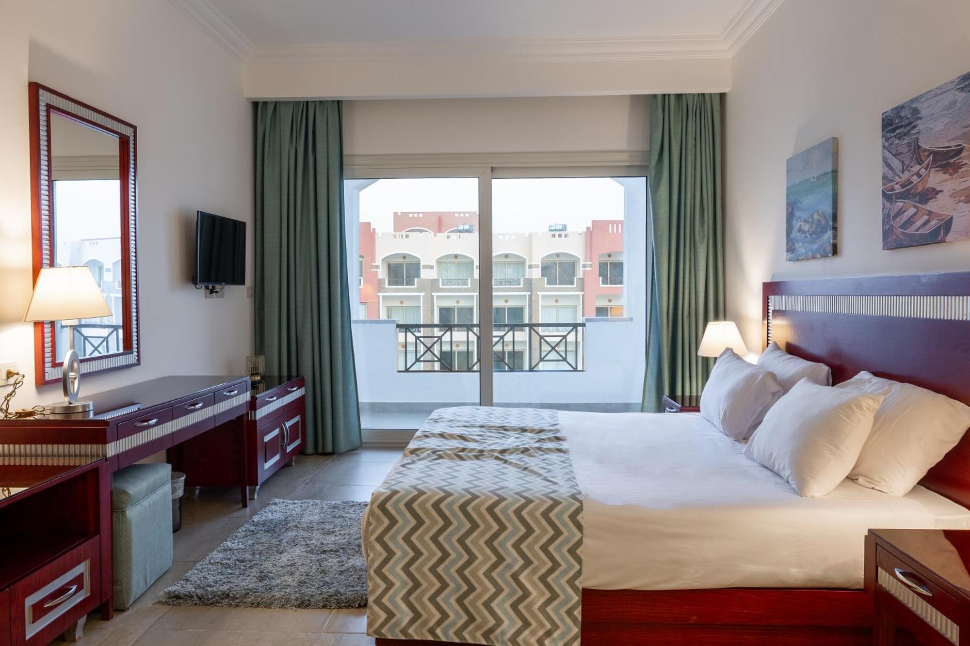 Oyster Bay Beach Resort Abu Dabbab Bagian luar foto