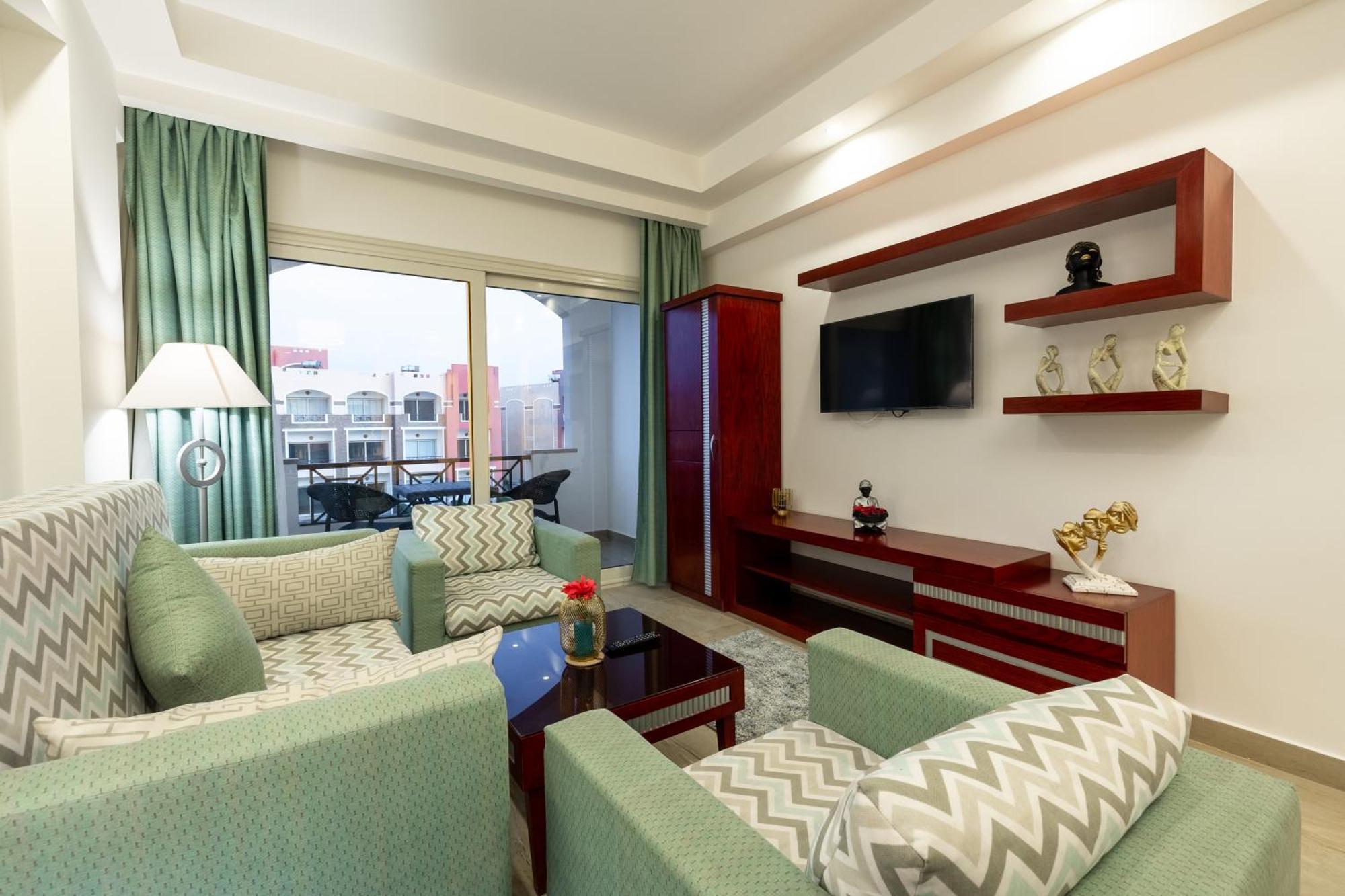 Oyster Bay Beach Resort Abu Dabbab Bagian luar foto