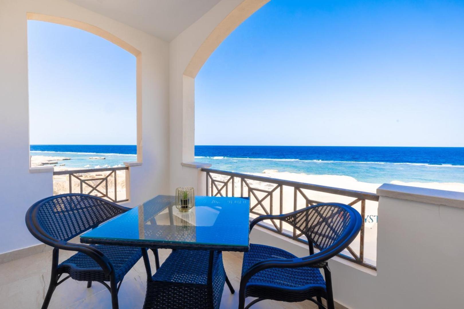 Oyster Bay Beach Resort Abu Dabbab Bagian luar foto