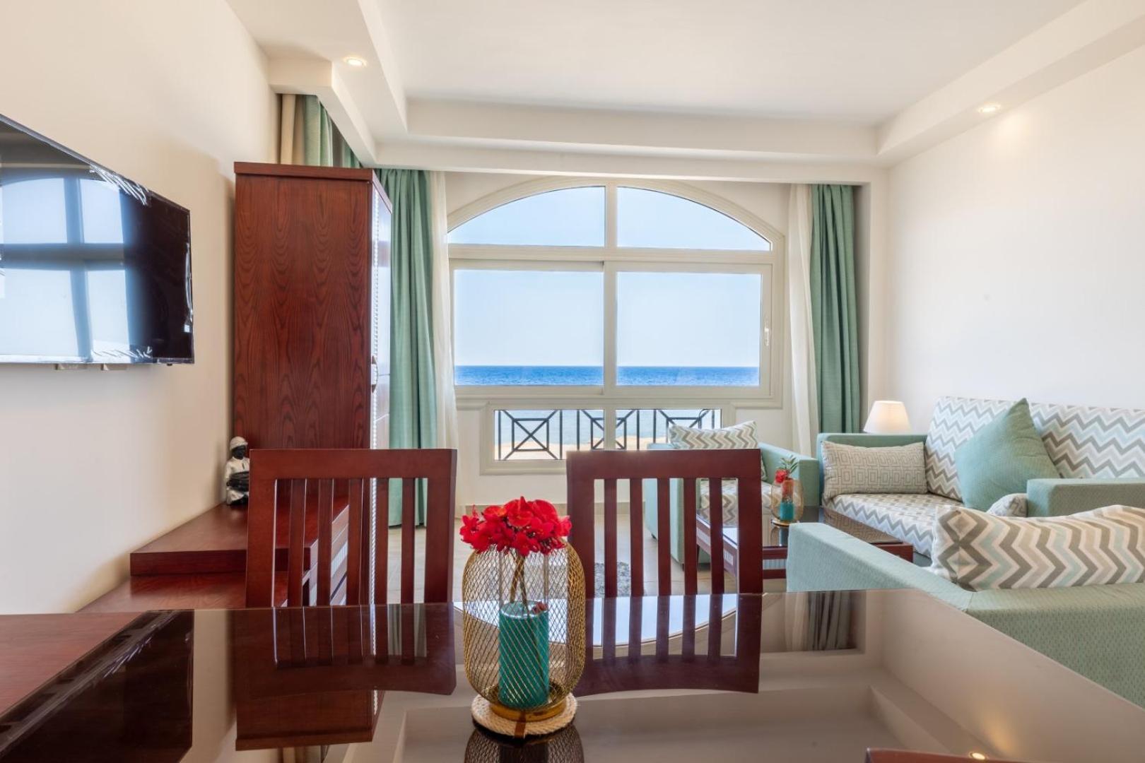 Oyster Bay Beach Resort Abu Dabbab Bagian luar foto