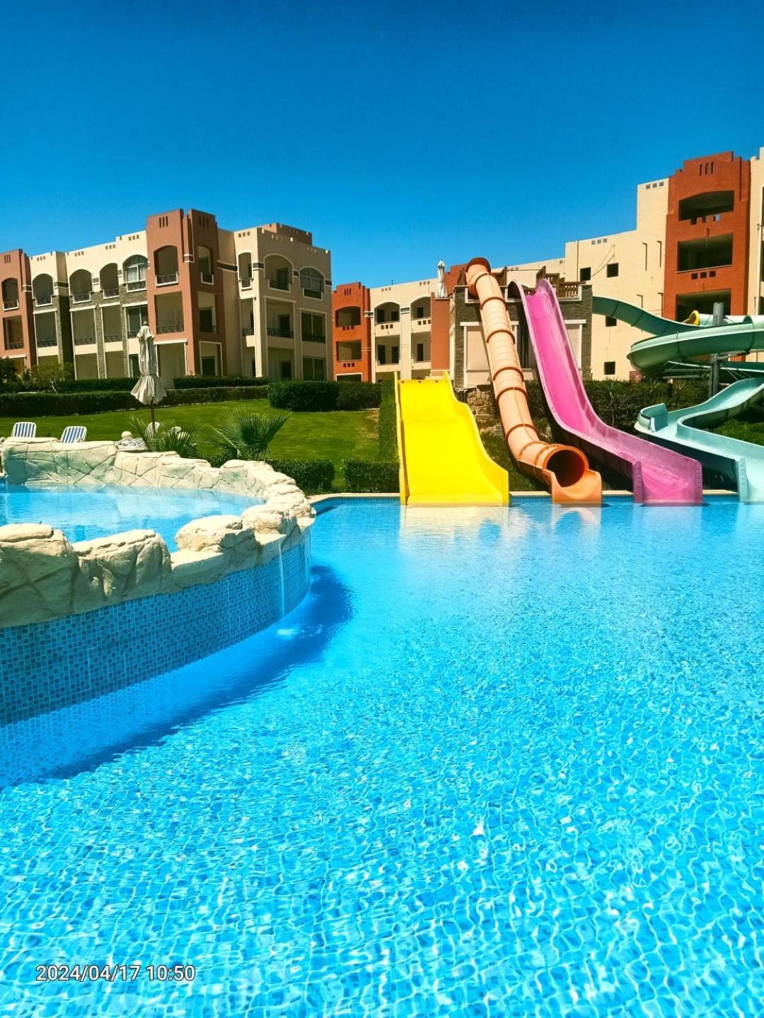 Oyster Bay Beach Resort Abu Dabbab Bagian luar foto