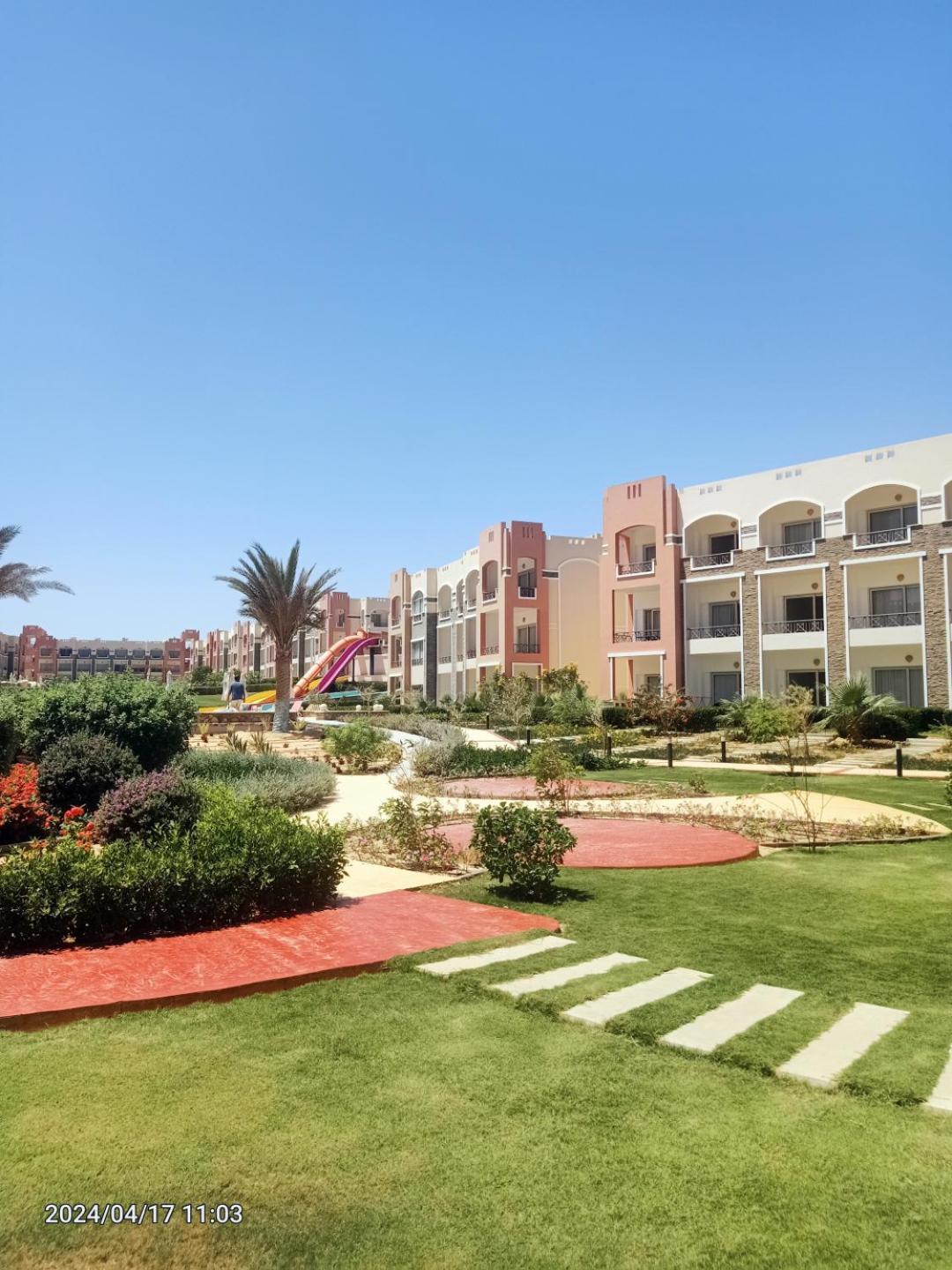 Oyster Bay Beach Resort Abu Dabbab Bagian luar foto