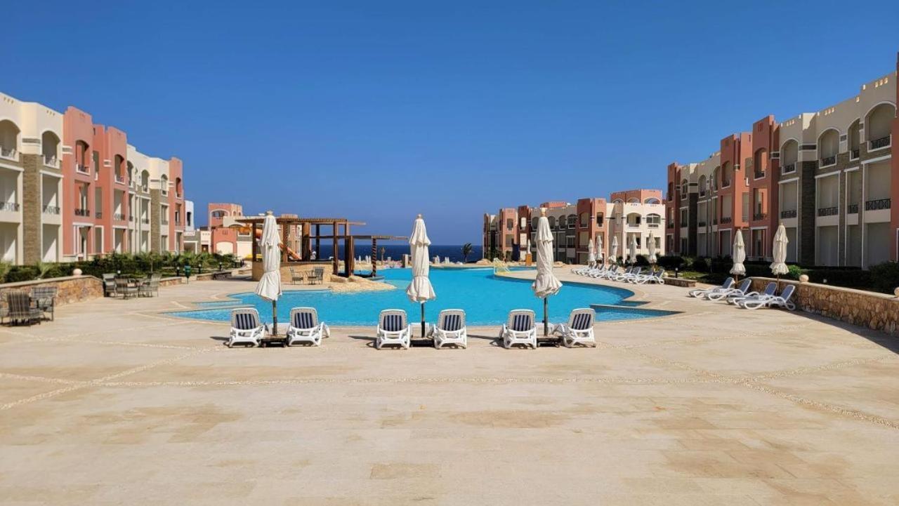 Oyster Bay Beach Resort Abu Dabbab Bagian luar foto