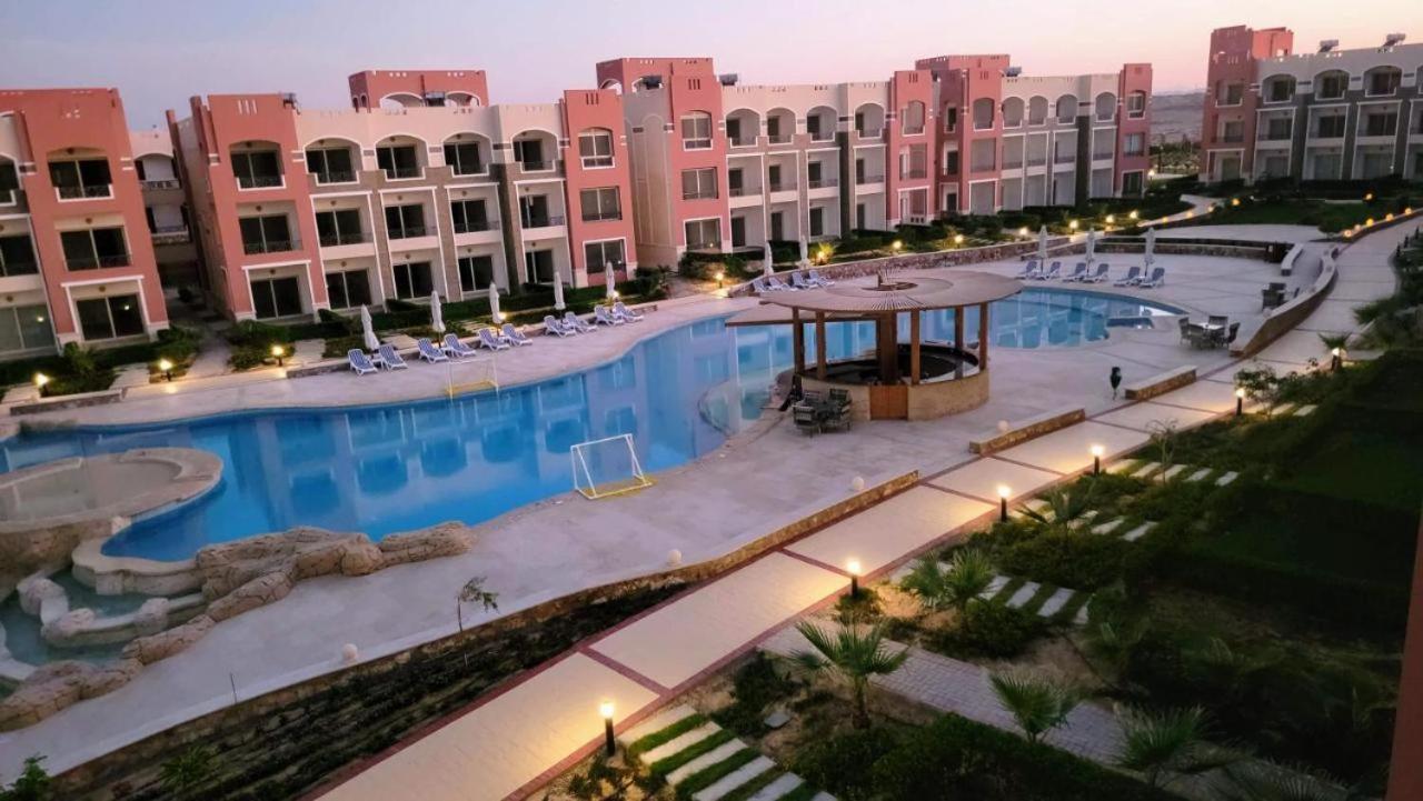 Oyster Bay Beach Resort Abu Dabbab Bagian luar foto