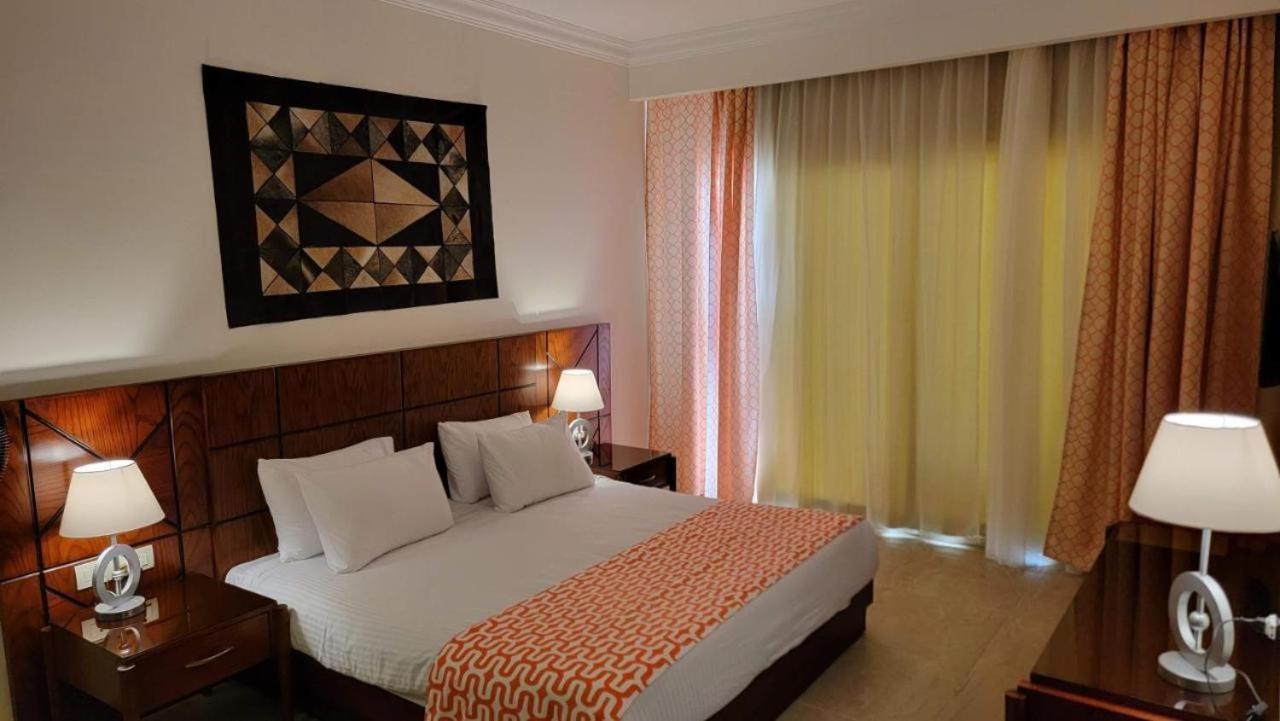 Oyster Bay Beach Resort Abu Dabbab Bagian luar foto