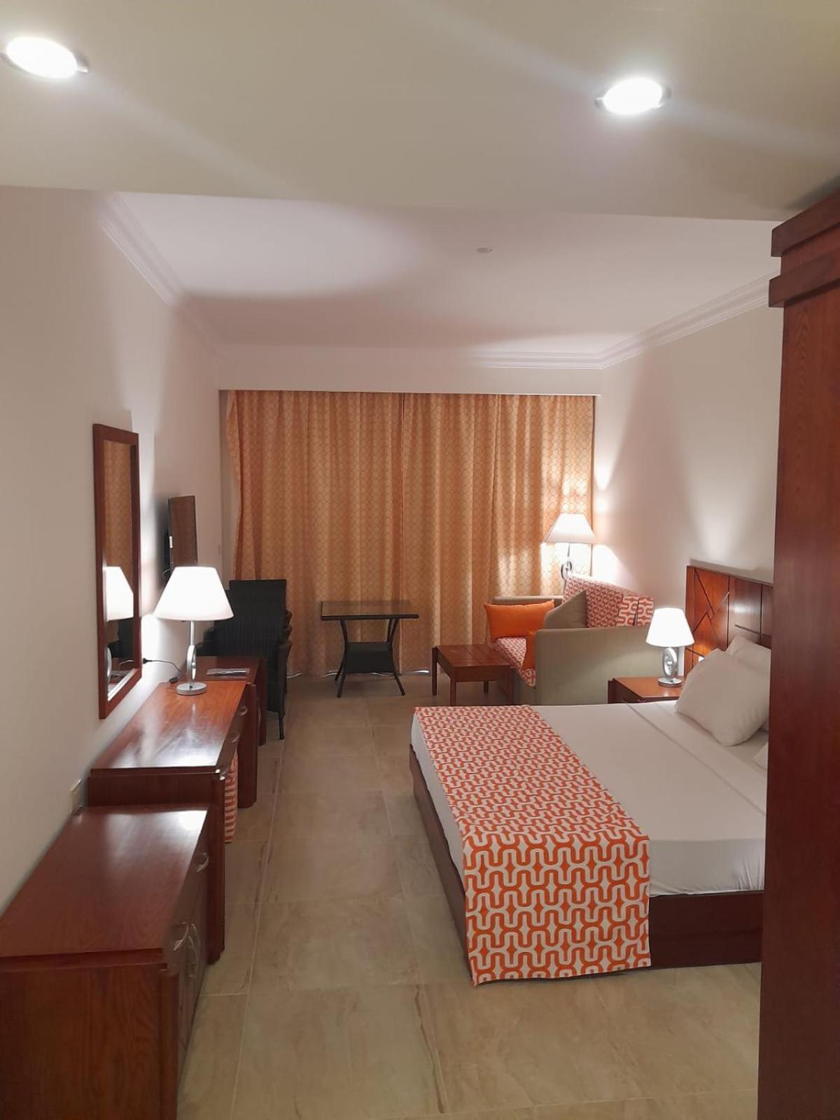 Oyster Bay Beach Resort Abu Dabbab Bagian luar foto
