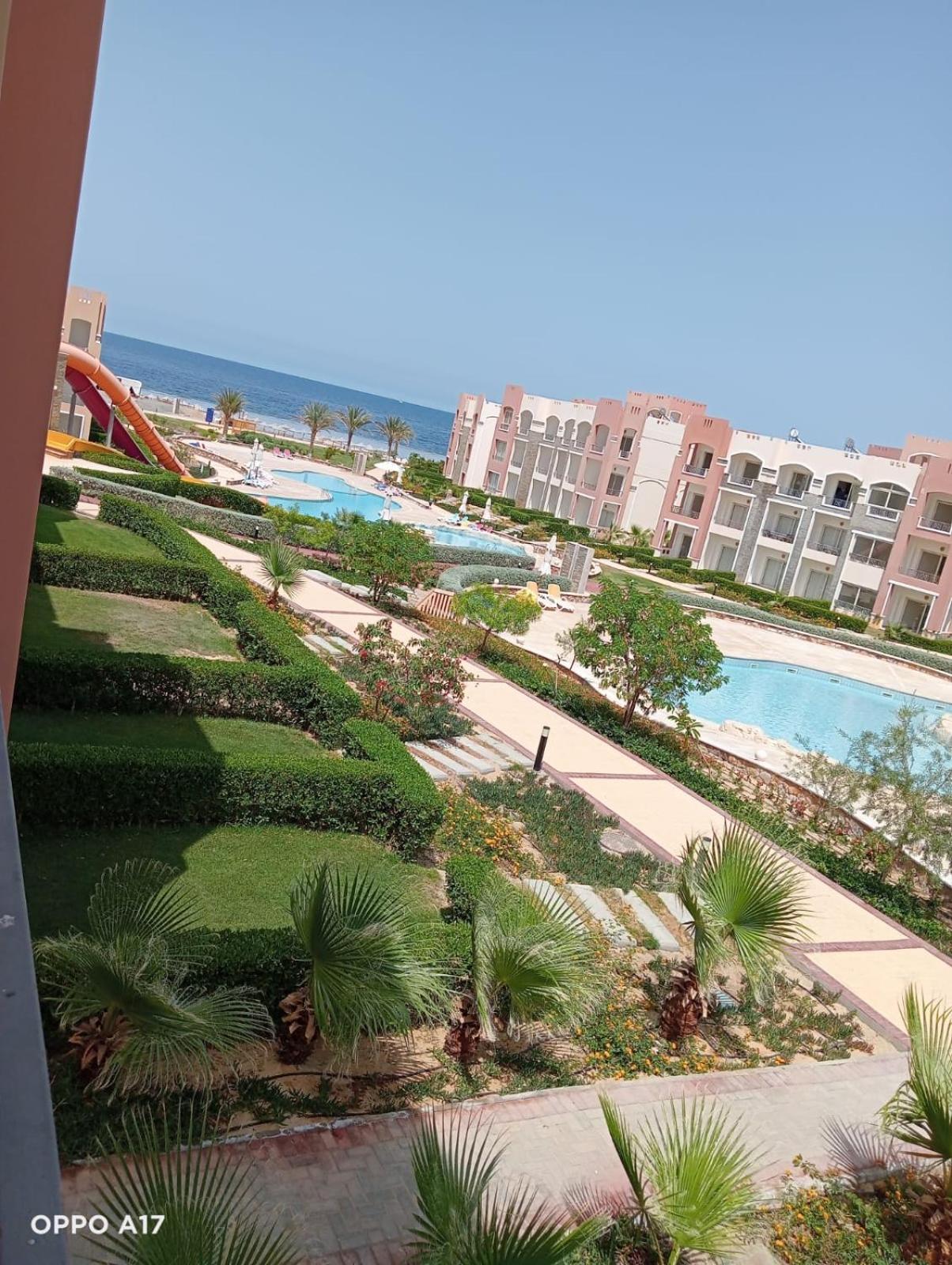 Oyster Bay Beach Resort Abu Dabbab Bagian luar foto
