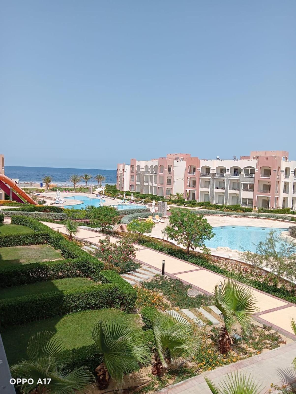 Oyster Bay Beach Resort Abu Dabbab Bagian luar foto
