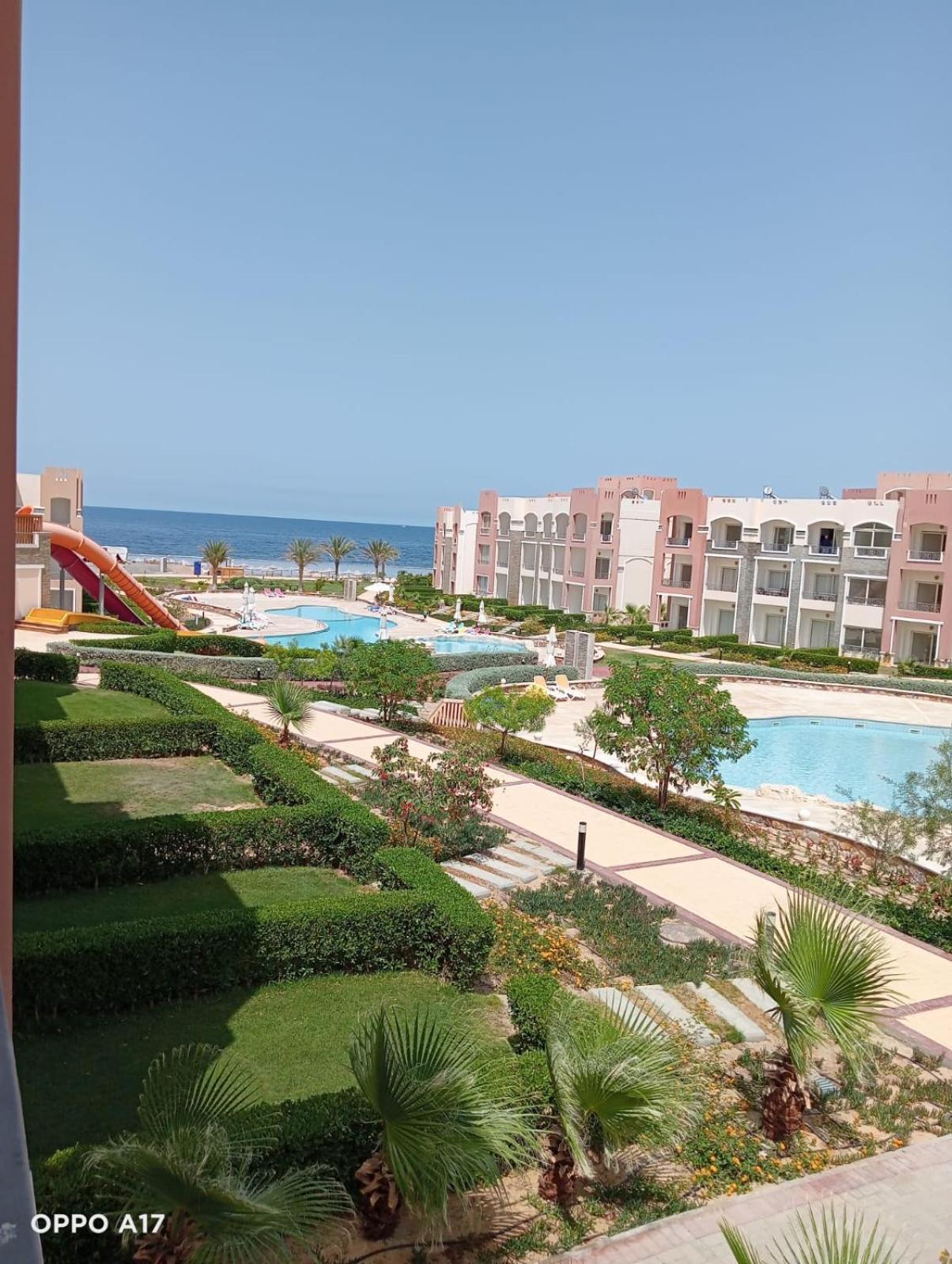 Oyster Bay Beach Resort Abu Dabbab Bagian luar foto